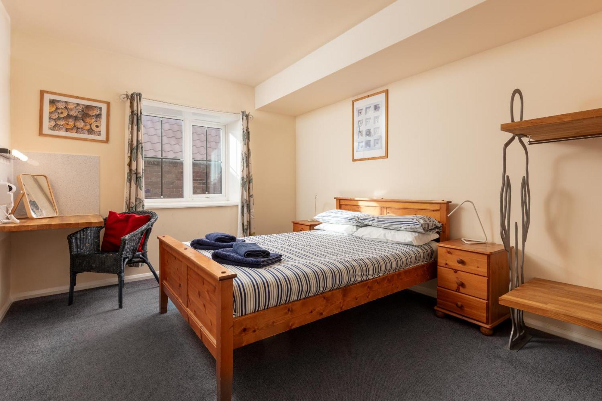 Discovery Accommodation Уитби Экстерьер фото