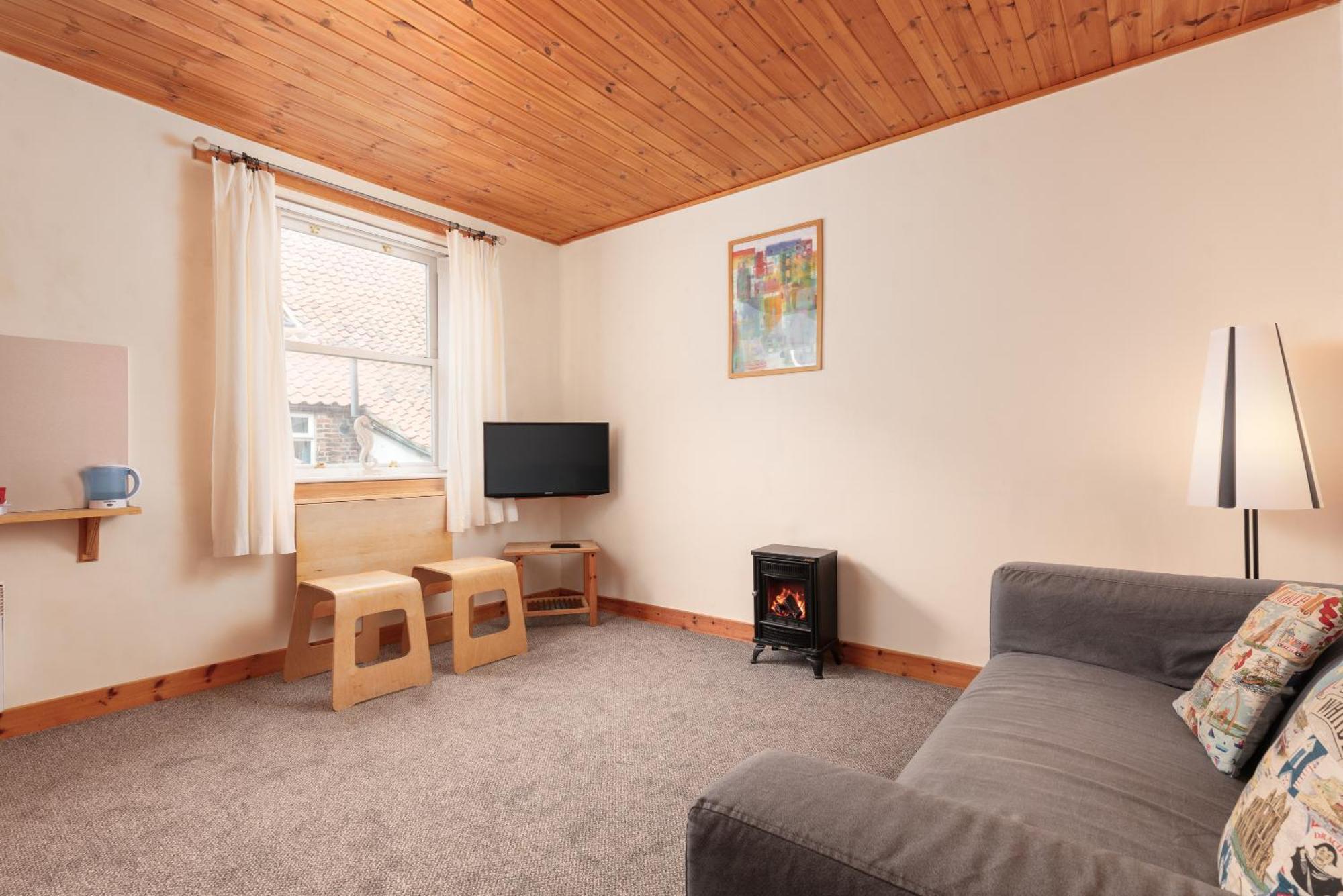 Discovery Accommodation Уитби Экстерьер фото